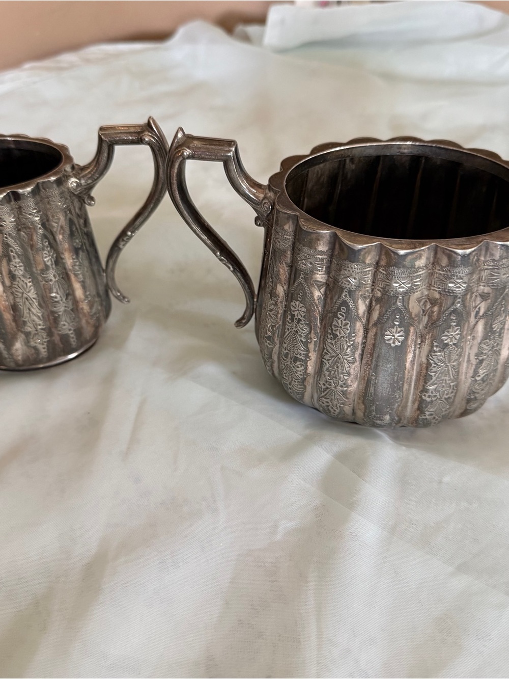 Vintage-Style Silver Plated Sugar Bowl and Creamer Set - Silver